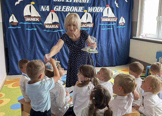 Grafika 23: KOLEJNY ROK ZA NAMI