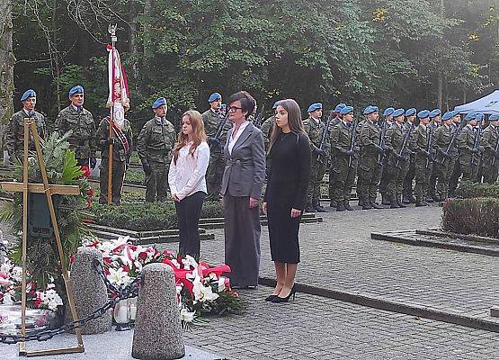 Grafika 13: Uroczystość ku czci Ofiar Marszu Śmierci -Krępa Kaszubska