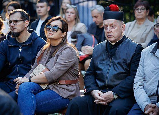 Grafika 3: Uroczystość ku czci Ofiar Marszu Śmierci -Krępa Kaszubska