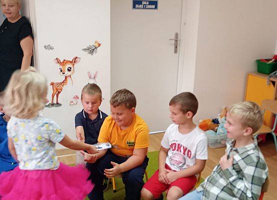 Grafika 16: Dzień Chłopaka