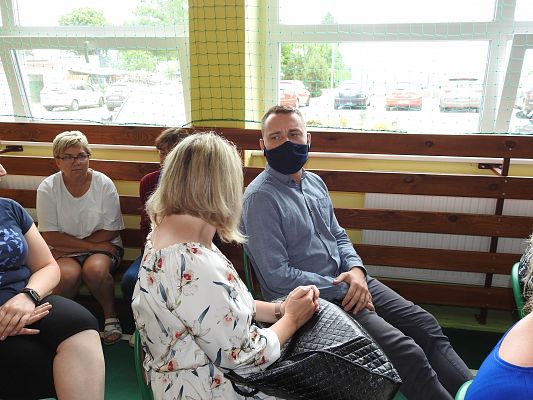 Grafika 17: Uroczysty Apel z okazji pożegnania VIII-mej klasy 2020/2021