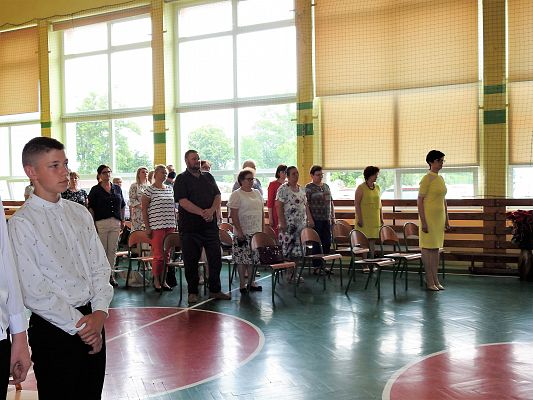 Grafika 31: Uroczysty Apel z okazji pożegnania VIII-mej klasy 2020/2021