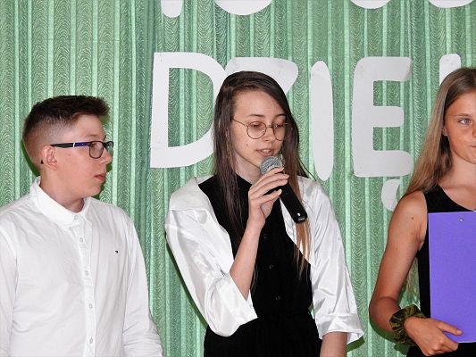 Grafika 48: Uroczysty Apel z okazji pożegnania VIII-mej klasy 2020/2021