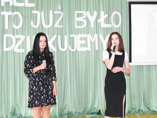 Grafika 67: Uroczysty Apel z okazji pożegnania VIII-mej klasy 2020/2021