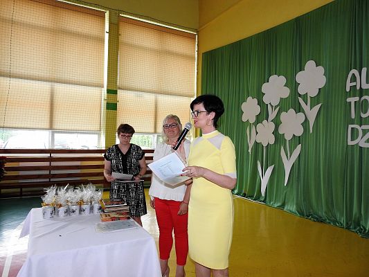 Grafika 91: Uroczysty Apel z okazji pożegnania VIII-mej klasy 2020/2021