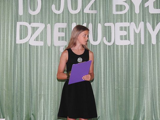 Grafika 122: Uroczysty Apel z okazji pożegnania VIII-mej klasy 2020/2021