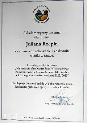 Dyplom najlepszego absolwenta Juliana Rzepki
