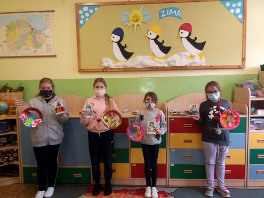  Grafika #1: DZIEŃ BABCI I DZIADKA