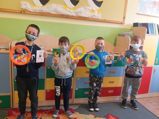  Grafika #4: DZIEŃ BABCI I DZIADKA