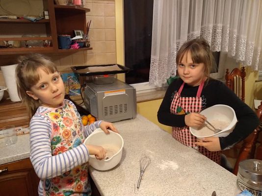  Grafika #58: Akcja "Razem na Święta", w której uczestniczyła cała szkoła