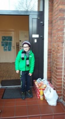  Grafika #9: Finał zbiórki owoców i soków.