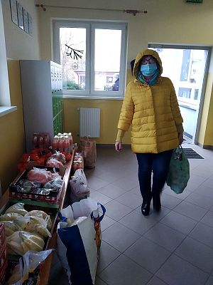  Grafika #18: Finał zbiórki owoców i soków.