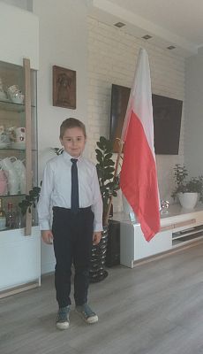  Grafika #32: Uczestniczymy w Akcji Szkoła do hymnu