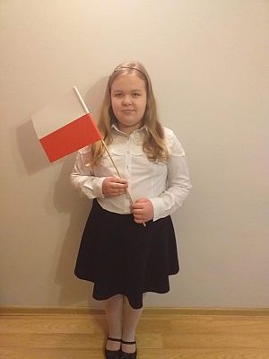  Grafika #4: Uczestniczymy w Akcji Szkoła do hymnu