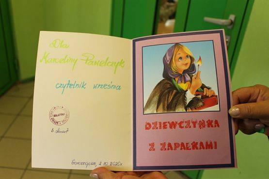  Grafika #8: Czytelnik Miesiąca