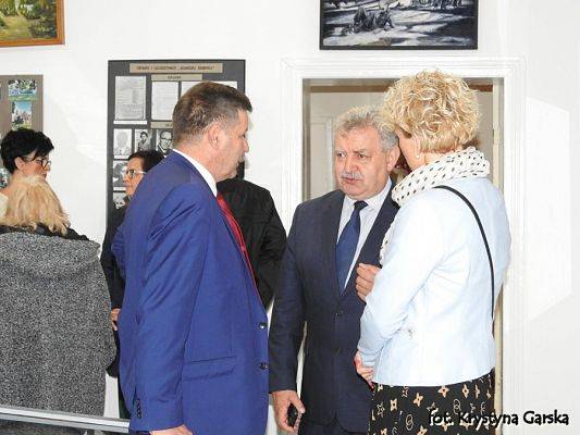  Grafika #26: Zakończenie uroczystości wizytą w Izbie Pamięci Ofiar Marszu Śmierci KL Stutthof