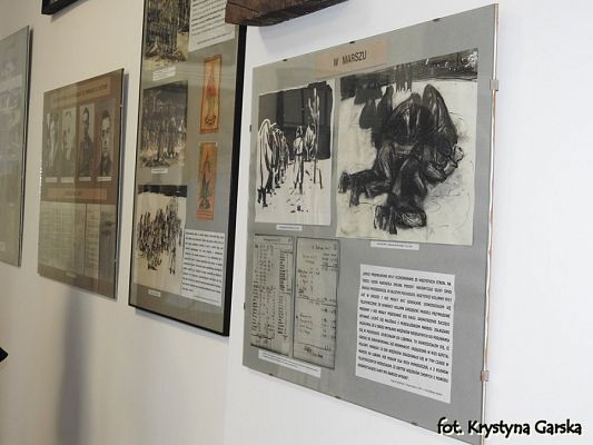  Grafika #30: Zakończenie uroczystości wizytą w Izbie Pamięci Ofiar Marszu Śmierci KL Stutthof