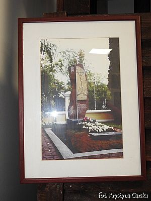  Grafika #35: Zakończenie uroczystości wizytą w Izbie Pamięci Ofiar Marszu Śmierci KL Stutthof