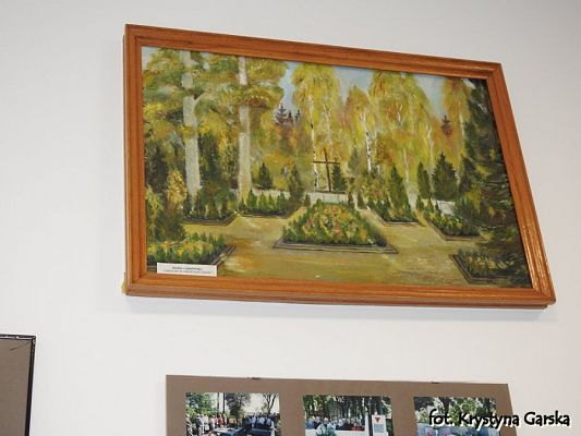  Grafika #43: Zakończenie uroczystości wizytą w Izbie Pamięci Ofiar Marszu Śmierci KL Stutthof