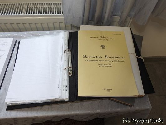  Grafika #45: Zakończenie uroczystości wizytą w Izbie Pamięci Ofiar Marszu Śmierci KL Stutthof