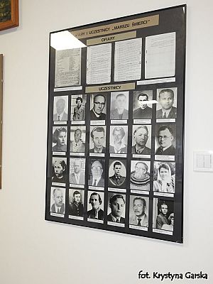  Grafika #58: Zakończenie uroczystości wizytą w Izbie Pamięci Ofiar Marszu Śmierci KL Stutthof