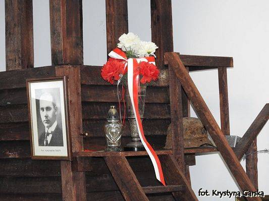  Grafika #69: Zakończenie uroczystości wizytą w Izbie Pamięci Ofiar Marszu Śmierci KL Stutthof