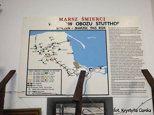  Grafika #73: Zakończenie uroczystości wizytą w Izbie Pamięci Ofiar Marszu Śmierci KL Stutthof