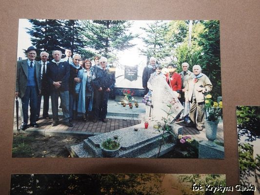  Grafika #85: Zakończenie uroczystości wizytą w Izbie Pamięci Ofiar Marszu Śmierci KL Stutthof