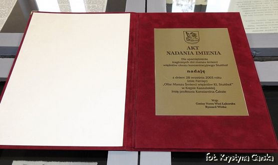  Grafika #95: Zakończenie uroczystości wizytą w Izbie Pamięci Ofiar Marszu Śmierci KL Stutthof
