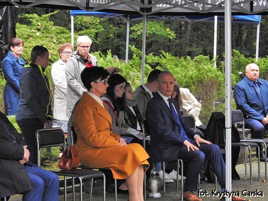  Grafika #9: Uroczystość ku czci Ofiar Marszu Śmierci KL Stutthof w Krępie Kaszubskiej dnia 27 września 2020