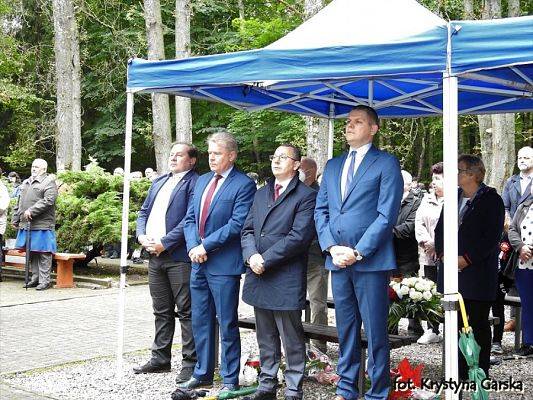  Grafika #12: Uroczystość ku czci Ofiar Marszu Śmierci KL Stutthof w Krępie Kaszubskiej dnia 27 września 2020