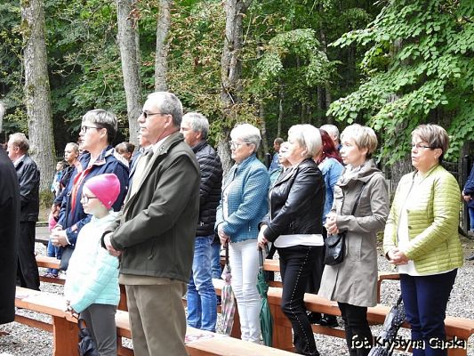  Grafika #18: Uroczystość ku czci Ofiar Marszu Śmierci KL Stutthof w Krępie Kaszubskiej dnia 27 września 2020