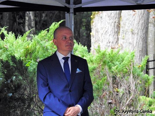  Grafika #32: Uroczystość ku czci Ofiar Marszu Śmierci KL Stutthof w Krępie Kaszubskiej dnia 27 września 2020