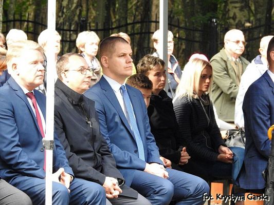  Grafika #54: Uroczystość ku czci Ofiar Marszu Śmierci KL Stutthof w Krępie Kaszubskiej dnia 27 września 2020