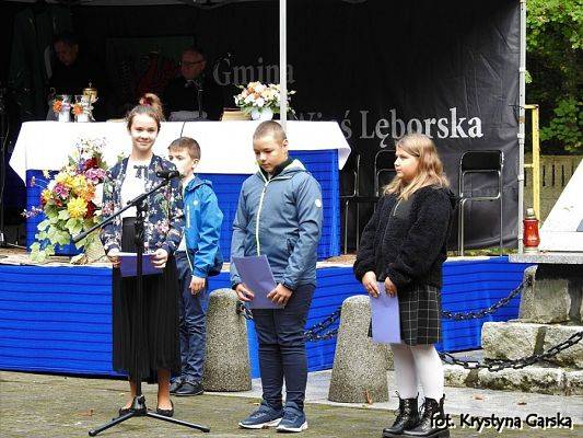  Grafika #135: Uroczystość ku czci Ofiar Marszu Śmierci KL Stutthof w Krępie Kaszubskiej dnia 27 września 2020