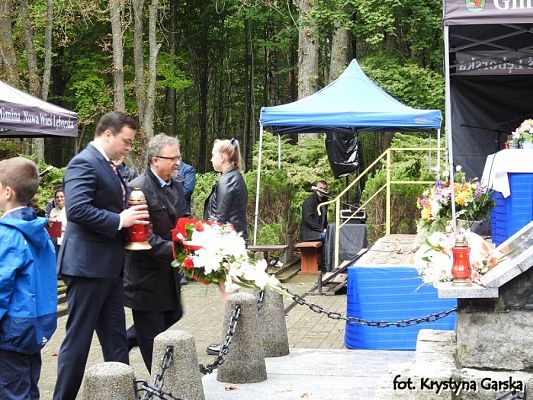  Grafika #213: Uroczystość ku czci Ofiar Marszu Śmierci KL Stutthof w Krępie Kaszubskiej dnia 27 września 2020