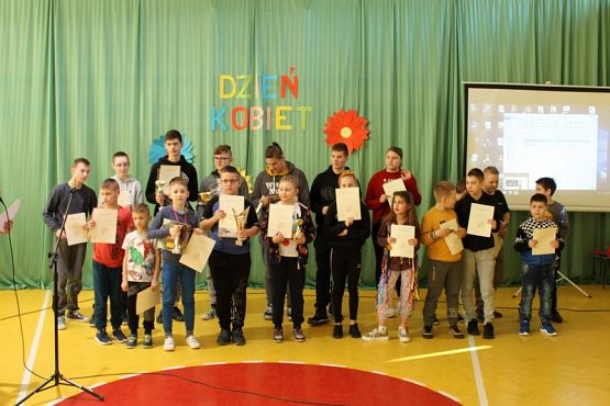  Grafika #7: Mistrz w szachach