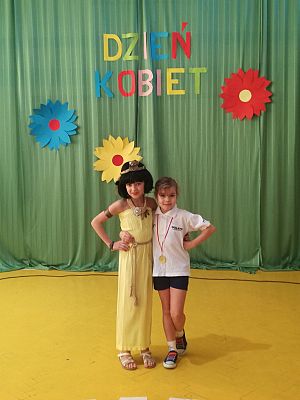  Grafika #3: Pokaz mody