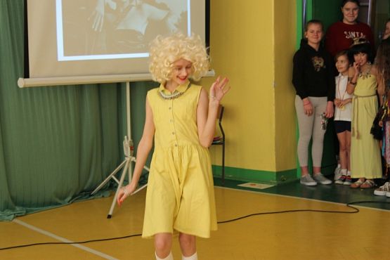  Grafika #26: Pokaz mody