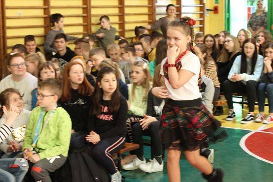  Grafika #31: Pokaz mody