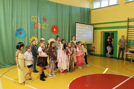  Grafika #46: Pokaz mody