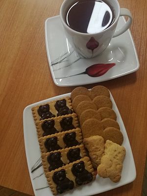  Grafika #1: Niedźwiedź Wojtek i wojenne opowieści