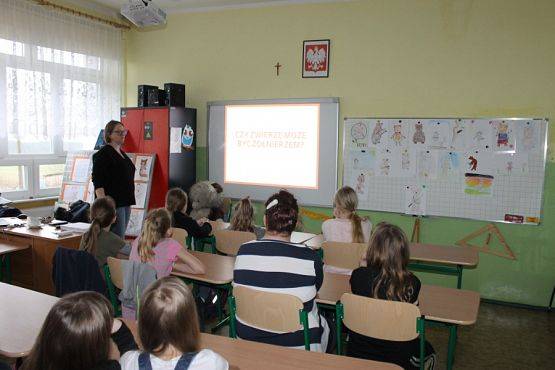  Grafika #20: Niedźwiedź Wojtek i wojenne opowieści