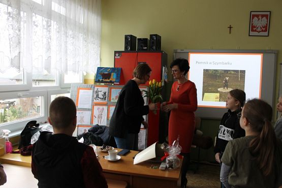  Grafika #27: Niedźwiedź Wojtek i wojenne opowieści