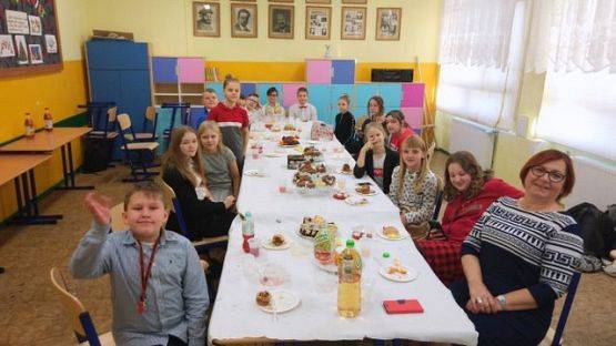  Grafika #4: Wigilie klasowe