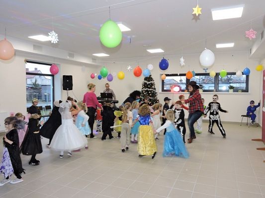  Grafika #67: Bale w Karnawale