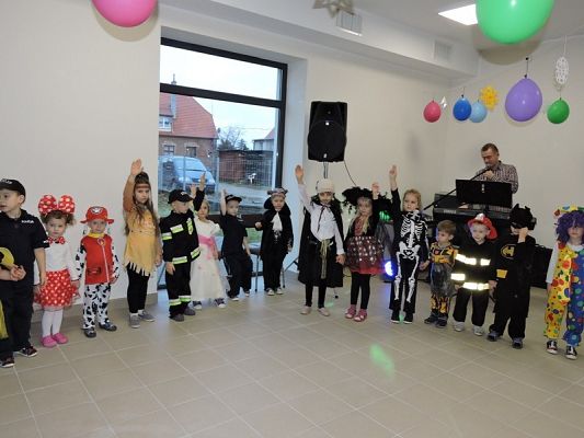  Grafika #82: Bale w Karnawale