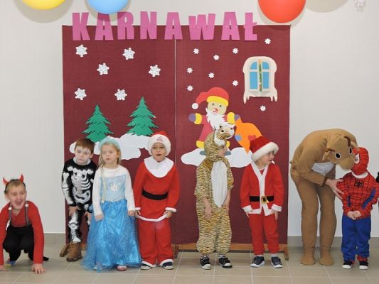  Grafika #32: Bale w Karnawale