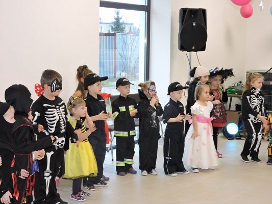  Grafika #85: Bale w Karnawale