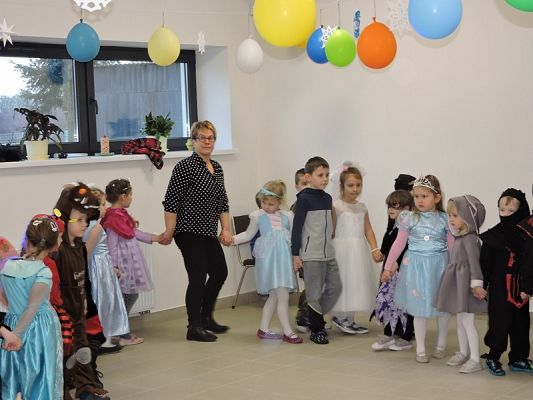  Grafika #56: Bale w Karnawale